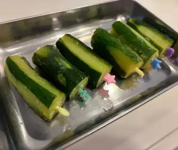 『白だしに漬けて一晩』　凍らせたキュウリの食感が？「これはクセになる！」
