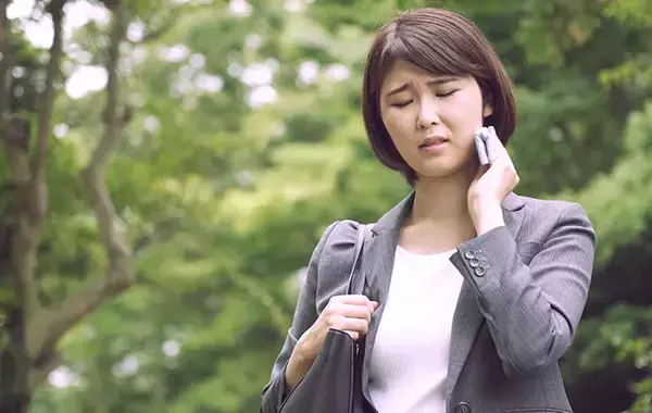 汗をかく夏、『ハンカチ』はどの素材がベスト？　プロに聞いた