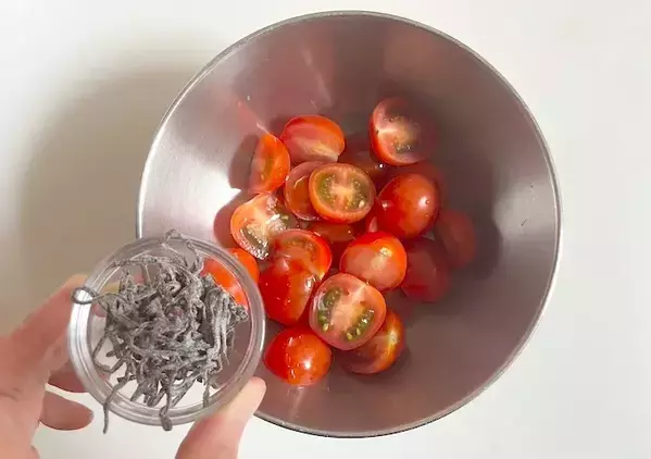 旬のミニトマトを使って「5分以内で一品」　意外な組み合わせが家族にヒット
