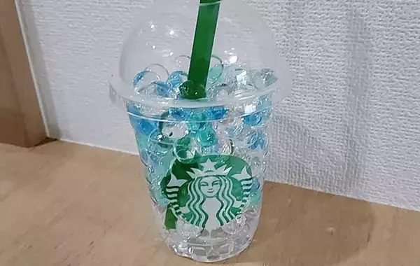 飲み終えたスタバカップ、捨てないで！　すぐできる再利用テクに「家中に置きたい」「気分も上がる」
