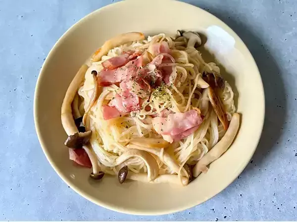 そうめんを『バター』で炒めてみると？「味の決め手は小さじ1杯」