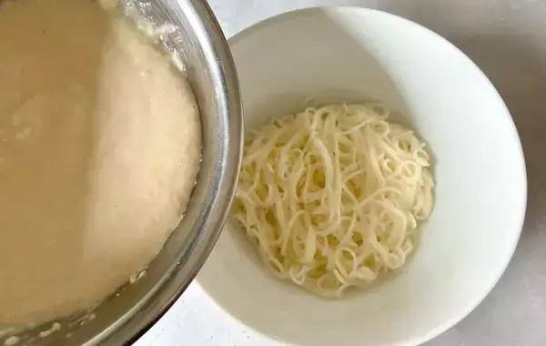 そうめんに『豆腐1丁』かけてみて！　“真っ白”なめらかスープに「濃厚なのに食べやすい」