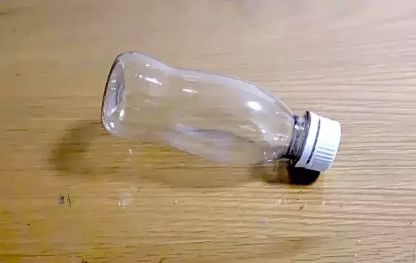 たまった保冷剤の『中身』を使う！　意外な活用法に「捨てなくてよかった」「夏にピッタリ」