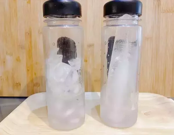 水筒に入れる氷、たくさん入れるよりこっち！　自衛隊のアイデアを試したら「5時間半も残った！」