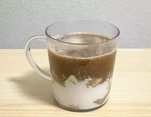 フローズンヨーグルト×コーヒー　暑い日にピッタリなドリンクに「相性抜群」「シャリシャリ食感」