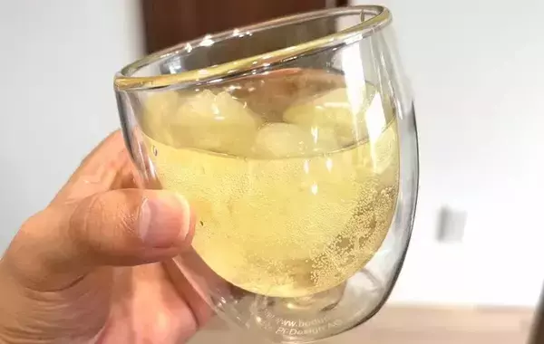 無印の『飲むゼリー』を製氷皿に入れて凍らすと？「いろいろアレンジできる」