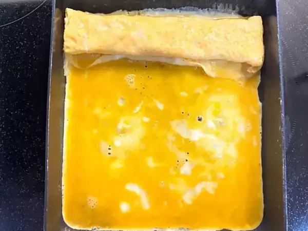 高校生息子が「この玉子焼き、どうやったの？」　焼きたてを巻き簾にのせて？