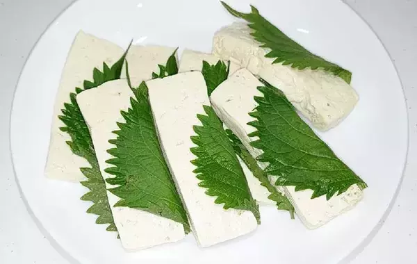 大葉で木綿豆腐を巻いて…　できた簡単おかずに「豆腐なのにご飯が進む」「夫が感動」