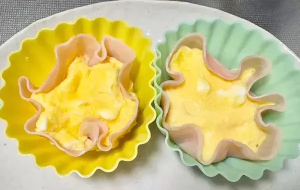 7歳息子から「どうやって作ったの」と好評　玉子焼きをお花型にしてみた