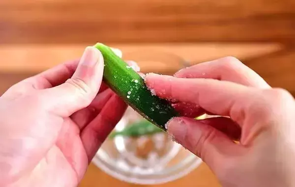玉子焼きに『2本』入れてみて！　切ると「断面かわいい」「食感がいい」【管理栄養士のレシピ】