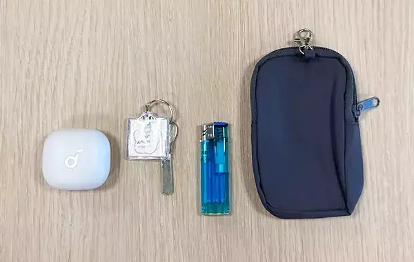 小物をバッグに入れるのはやめました　スリコのポケットティッシュ＆小物ポーチで「整理できる」「片づけやすい」