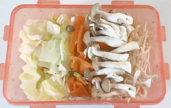 電子レンジで作る『野菜炒めず』　味つけに1個、入れたのは？「あっさりしておいしい」