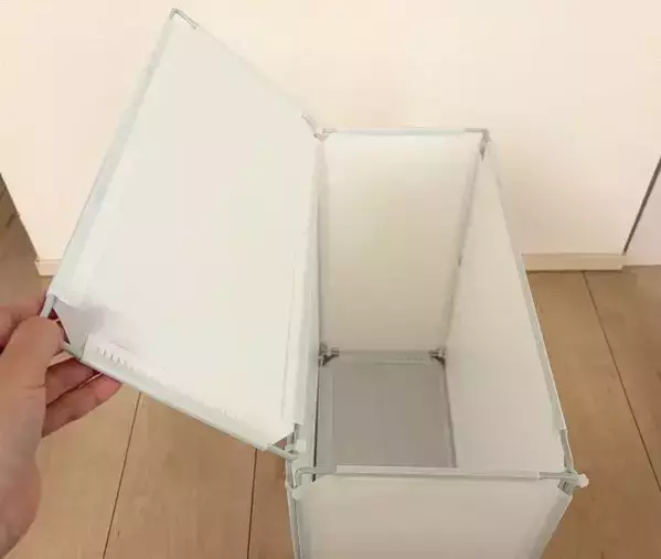 タオルの山はダイソーの『パネル』にお任せ！　下から1枚ずつ引き出せる収納術とは