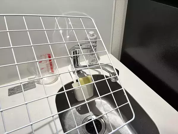 100均アイテムだけで、キッチンが快適！　1分で試せる便利な収納ワザ