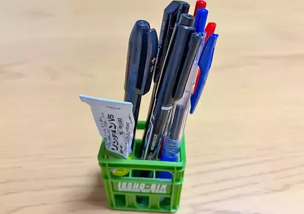 100均で買った『小さな一升瓶ケース』　山田化学が教える！意外な活用法に「散らかる小物がスッキリ」