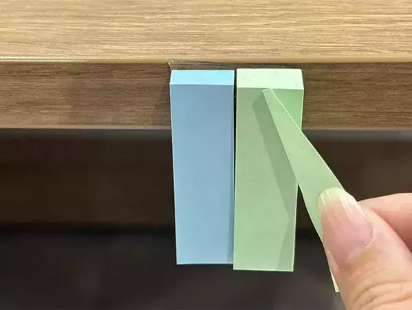 専用ゴミ袋は買わなくてOK！　ダイソーの『ゲルテープ』を貼れば簡易ゴミ入れに
