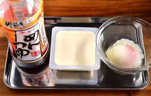 冷奴、まだ醤油で食べてる？　栄養アップの簡単アレンジがこちら【管理栄養士の3選】