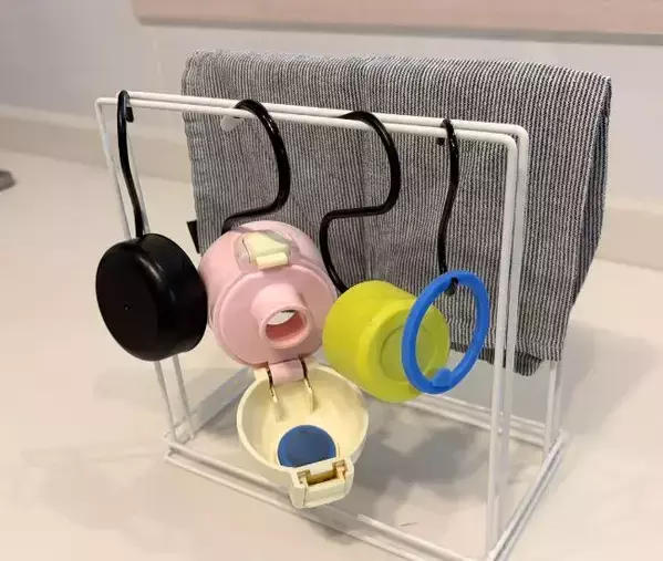 洗った水筒の蓋に『S字フック』を…　場所を取らずに乾かす裏ワザが、こちら