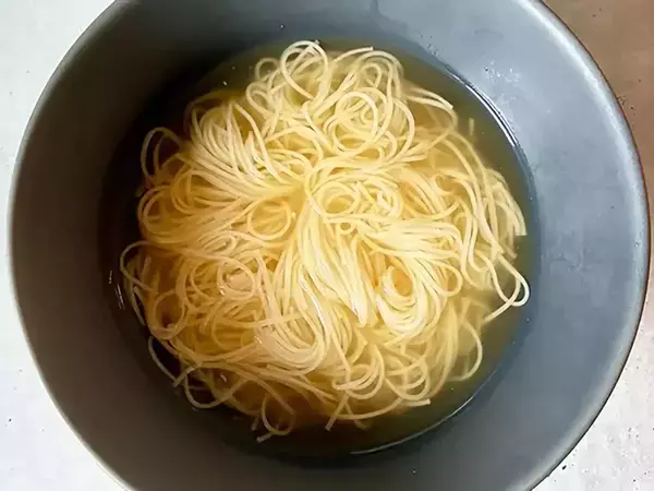 仕上げに『小さじ1杯』回しかけて　そうめんのアレンジに「カフェみたい」「さわやかな味」