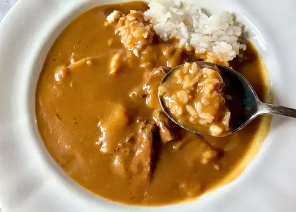 カレーに『小さじ1杯』から試してみて　後味をすっきりまとめる調味料とは