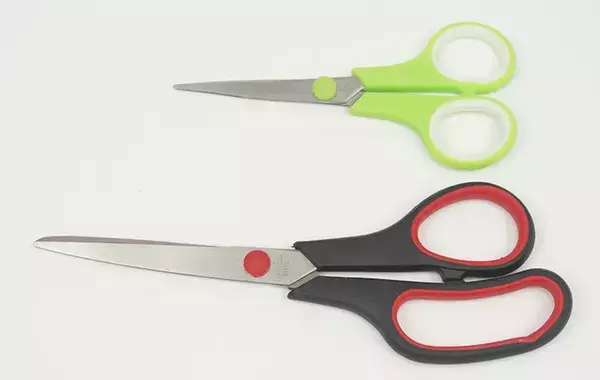 切れ味が落ちたハサミ、『消しゴム』で復活？　メーカーが教える“お手入れの正解”