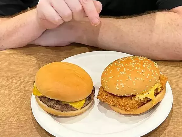 「片方はバーガー、片方はサンドイッチ」　アメリカ人が教える、意外な呼び分け方