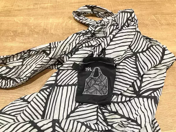 買い物で使うエコバッグ、洗うの待った！　メーカーに『お手入れの正解』を聞いた