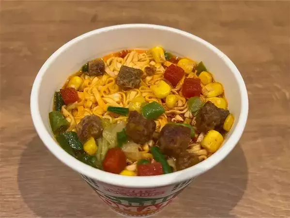 「これ、アメリカで好きだった味に似てる！」外国人が『日清のカップヌードル』を食べて感じた意外な共通点