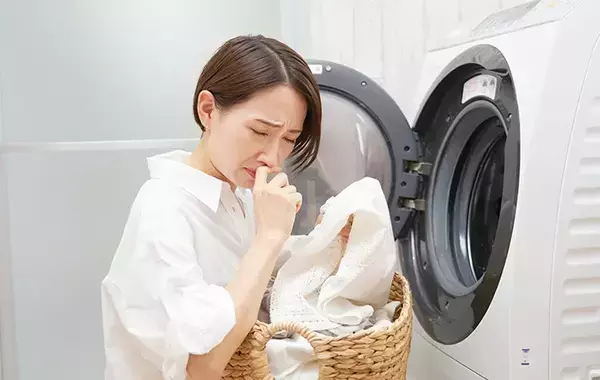 汗だくのTシャツ、洗濯槽に入れないで！　プロに『お手入れの正解』を聞いた