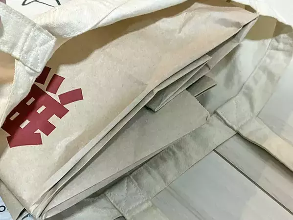 余ったエコバッグを有効活用！　家中の『収納』で役立つ便利な方法【3選】