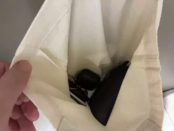 余ったエコバッグを有効活用！　家中の『収納』で役立つ便利な方法【3選】