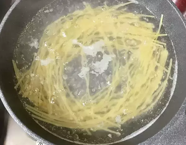 ソースに『大さじ1杯』混ぜるだけ　香ばしいペーストで簡単和風パスタに