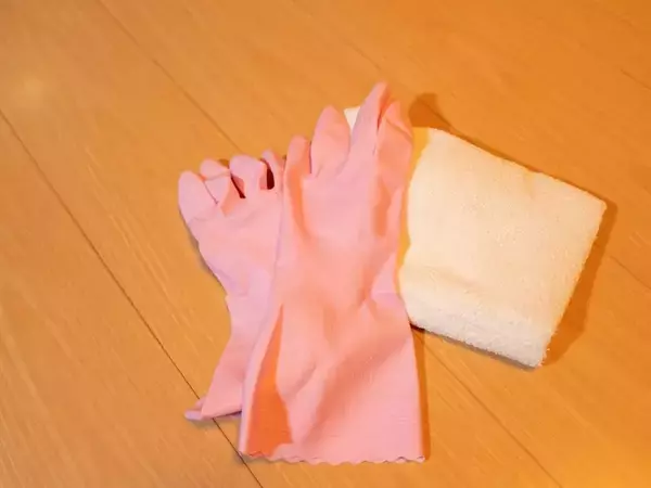 まな板だけじゃもったいない！　セリアの専用スタンドで収納できる意外なモノ【収納テク4選】