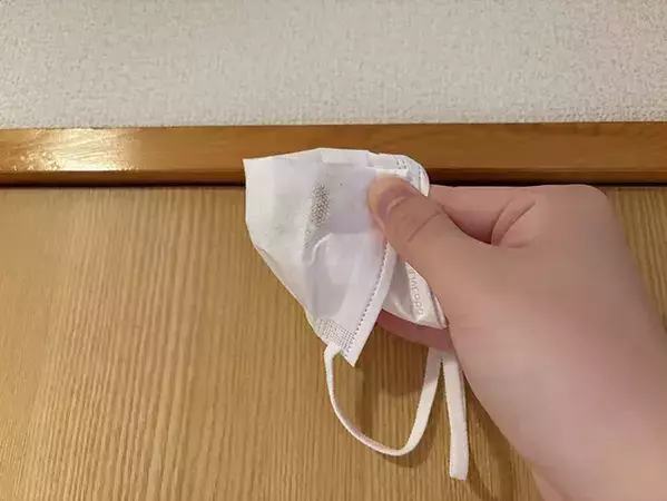 折りたたんだマスクで拭くだけ！　笑っちゃうほど蛇口がピカピカになった【活用法】