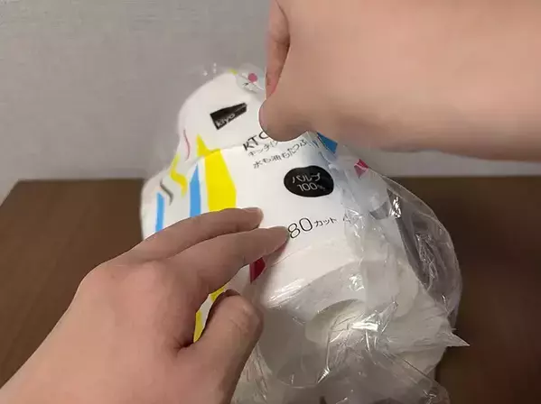 キッチンペーパー、どうやって開けてる？　清潔に保管できるアイディアに「もっと早く知りたかった」