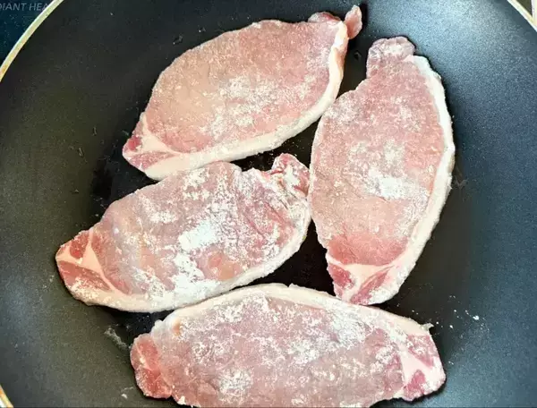 『大さじ1杯』入れてみて！ 10分でできる豚肉のおかずに「ご飯がすすむ！」