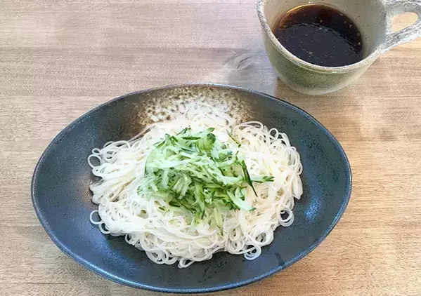 そうめん、もうめんつゆだけで食べない！　『大さじ2杯』のアレンジに「子供がペロリ」