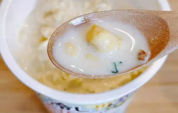 冷水専用『カップヌードル』に注いだのは、冷水ではなく？　「まろやか」「スープも全部飲み干したい」