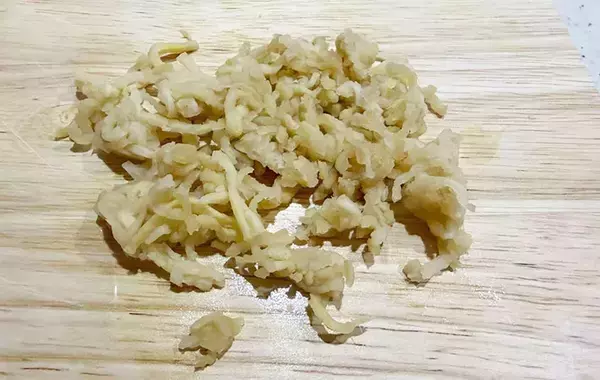 玉子焼きに刻んで入れるだけ！　余りがちな具材に「ご飯が進む」「食べ応えアップ」