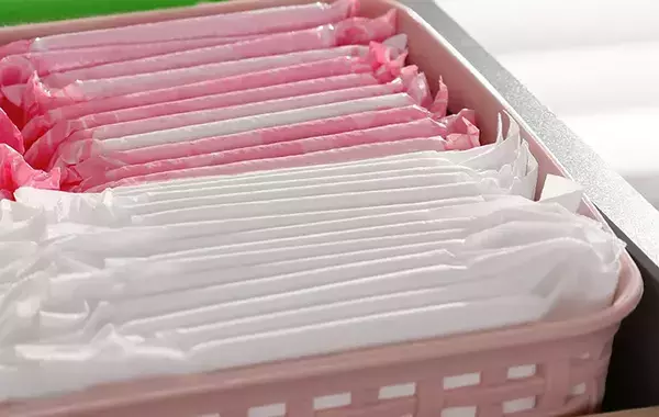「数年前に買った」生理用ナプキン、まだ使える？　花王に聞いた