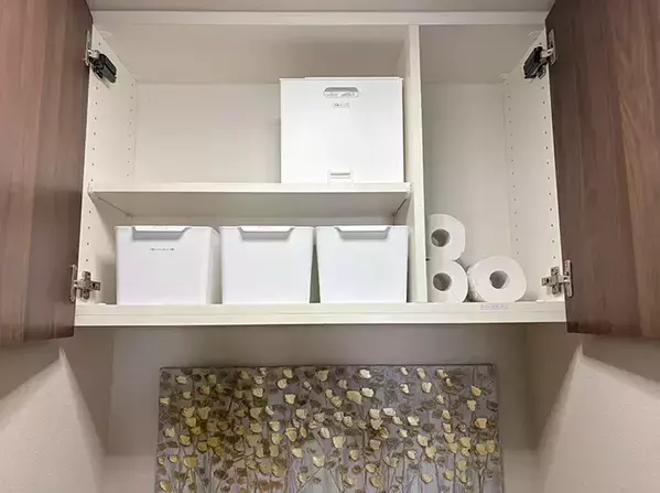 つっぱり棒を2本用意して！　トイレ掃除がラクになる4つのコツ【整理収納】