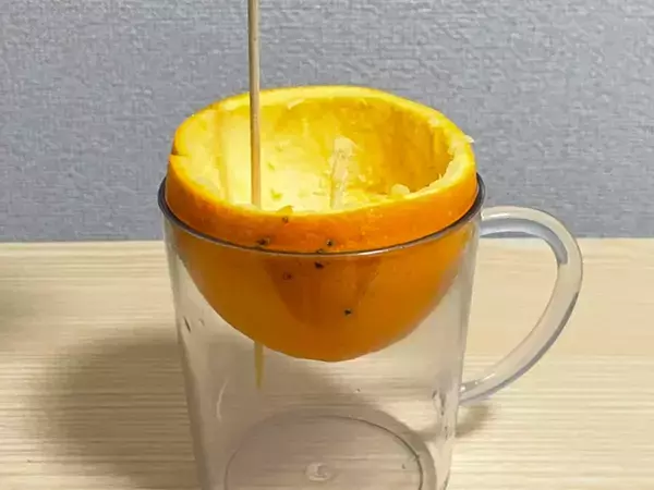 コーヒードリッパーいりません！　『オレンジの皮』をそのまま使うアレンジに「特別感ある」「さわやか」