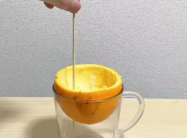 コーヒードリッパーいりません！　『オレンジの皮』をそのまま使うアレンジに「特別感ある」「さわやか」