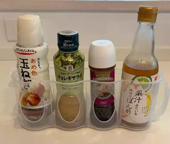 110円の『缶ストッカー』で水筒を整理して　そのまま出せて超便利！