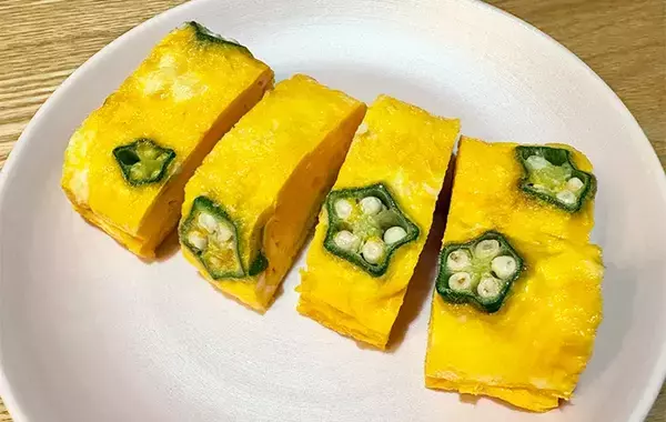 玉子焼きに切って『1本』入れてみて！　最後に散らすだけで「子供が大喜び」「食感よし」