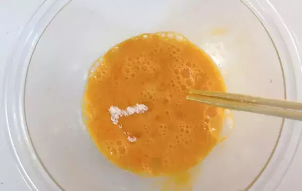 子供が「トロトロ～」と笑顔で完食　いつもの玉子焼きに50g、加えたのは？【簡単アレンジ】