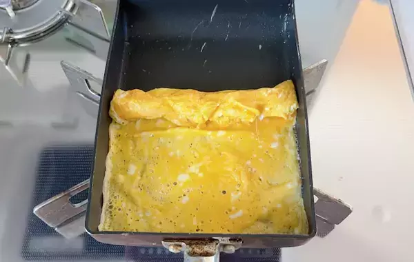 子供が「トロトロ～」と笑顔で完食　いつもの玉子焼きに50g、加えたのは？【簡単アレンジ】