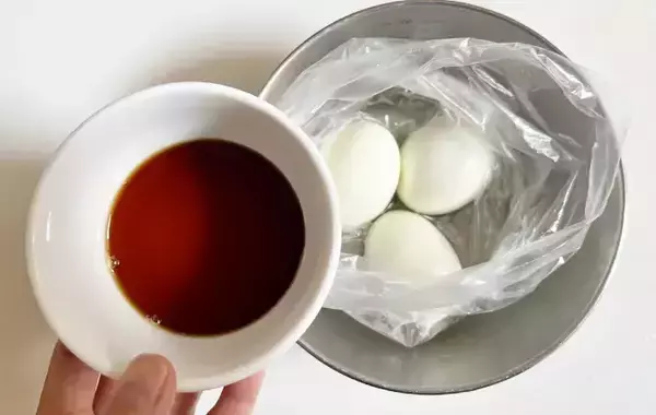 『小さじ2分の1杯』足してみて！　味玉の意外な調味料に「めんつゆだけより好き」