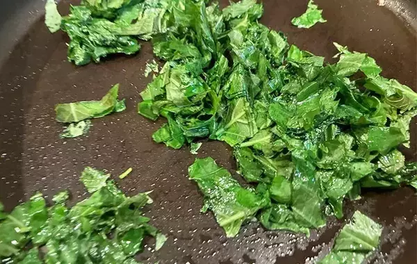 冷蔵庫に大葉、眠ってない？　大量消費に最適な『大葉どっさりみそ』でご飯おかわり！