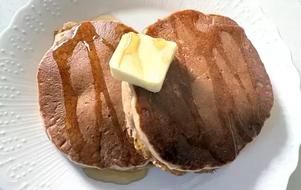 ホットケーキミックスに『小さじ1杯』　一口食べると「いつもと全然違う」「うまっ！」